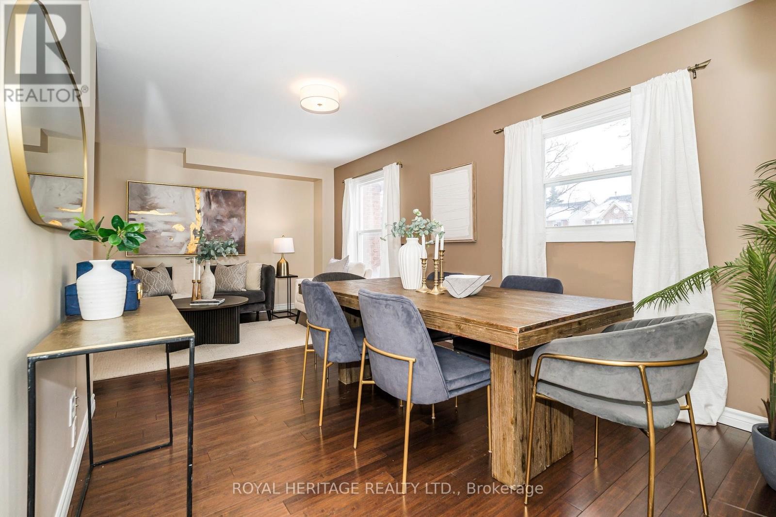 












11 HUMPHREY DRIVE

,
Ajax (South West),




Ontario
L1S4Z8

