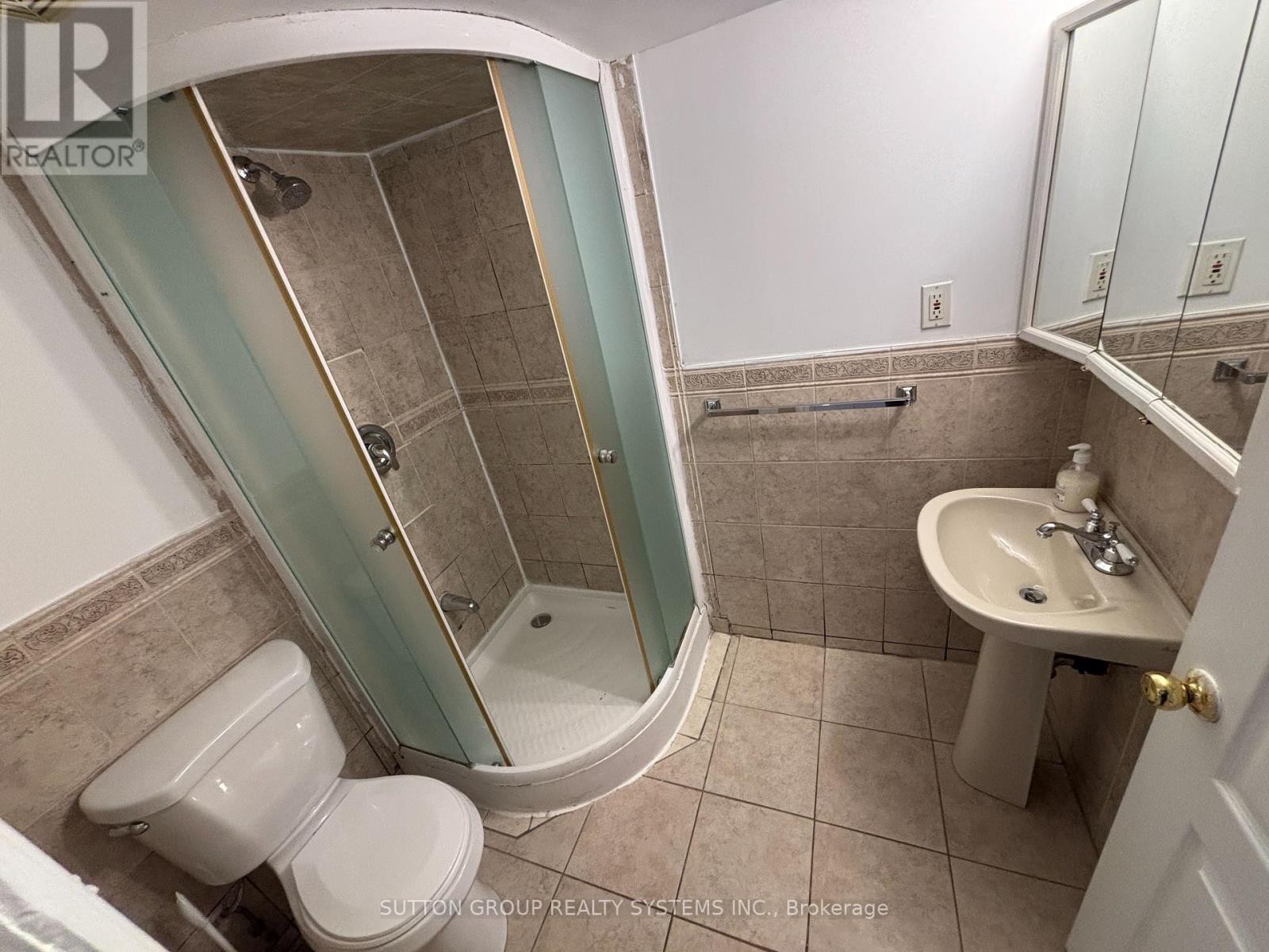 












B1 - 83 DAWES (BASEMENT) ROAD

,
Toronto (East End-Danforth),




Ontario
M4C5B2

