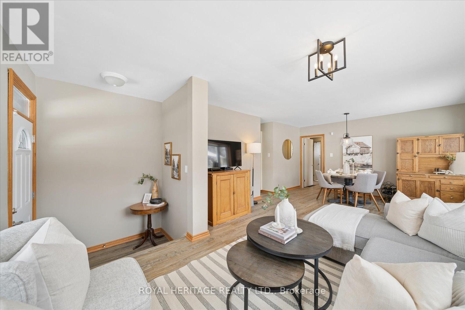 












55 GARSIDE AVENUE

,
Whitby (Brooklin),




Ontario
L1M1A9

