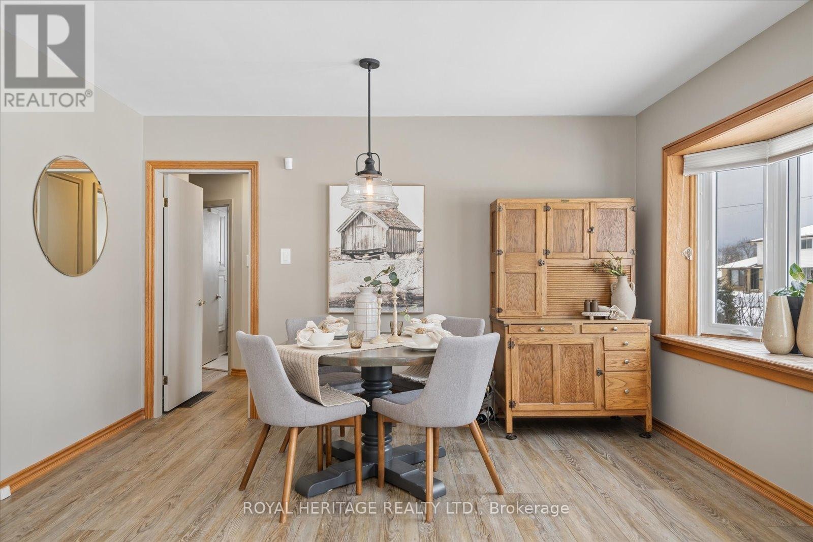 












55 GARSIDE AVENUE

,
Whitby (Brooklin),




Ontario
L1M1A9

