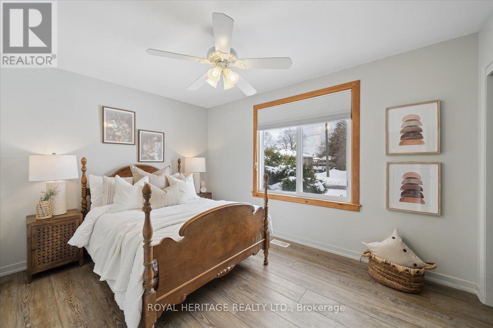 












55 GARSIDE AVENUE

,
Whitby (Brooklin),




Ontario
L1M1A9

