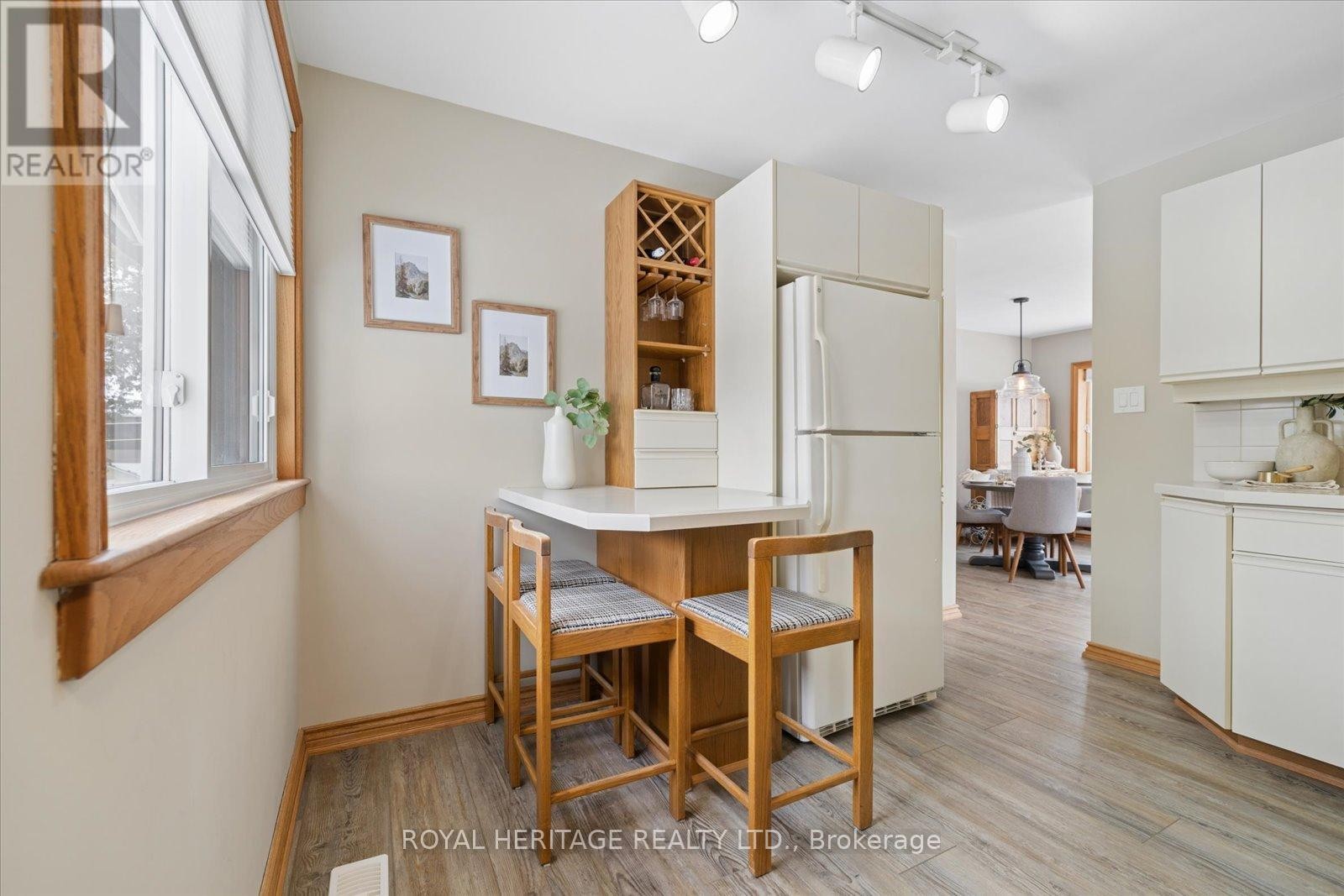 












55 GARSIDE AVENUE

,
Whitby (Brooklin),




Ontario
L1M1A9

