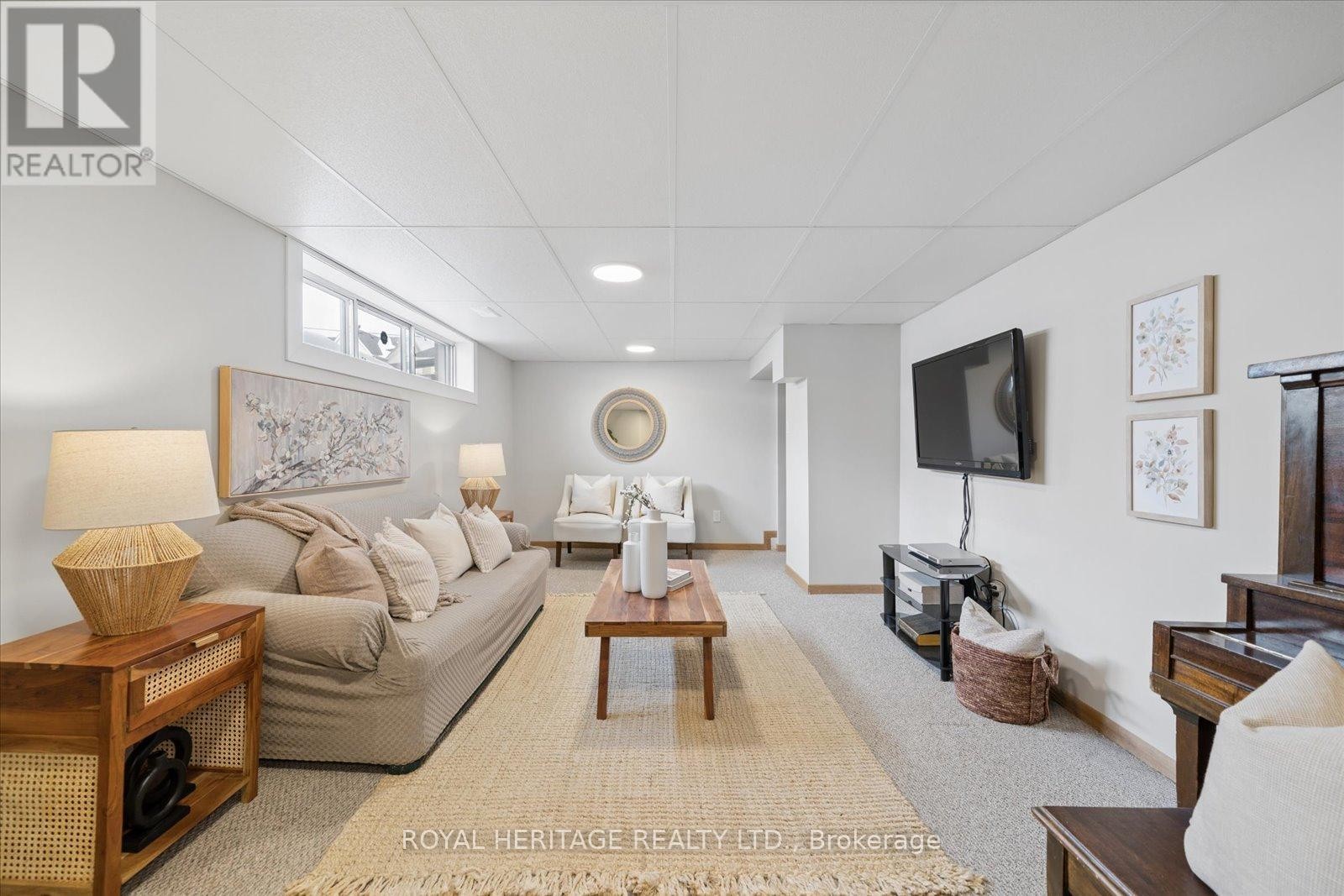 












55 GARSIDE AVENUE

,
Whitby (Brooklin),




Ontario
L1M1A9

