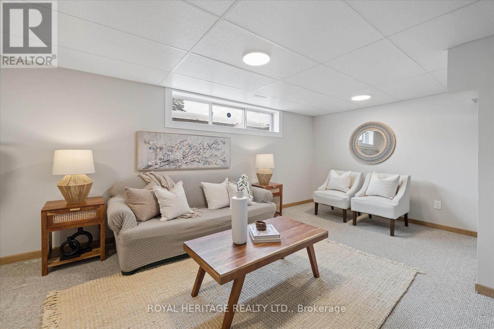 












55 GARSIDE AVENUE

,
Whitby (Brooklin),




Ontario
L1M1A9

