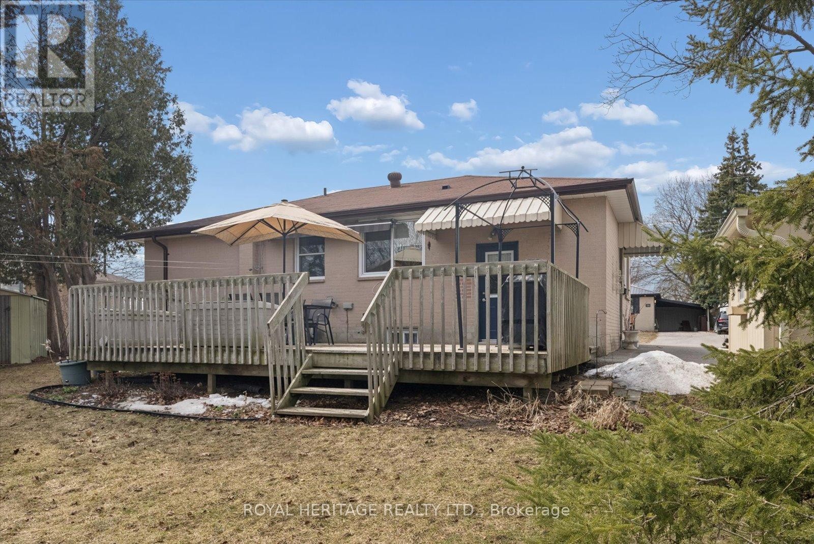 












55 GARSIDE AVENUE

,
Whitby (Brooklin),




Ontario
L1M1A9

