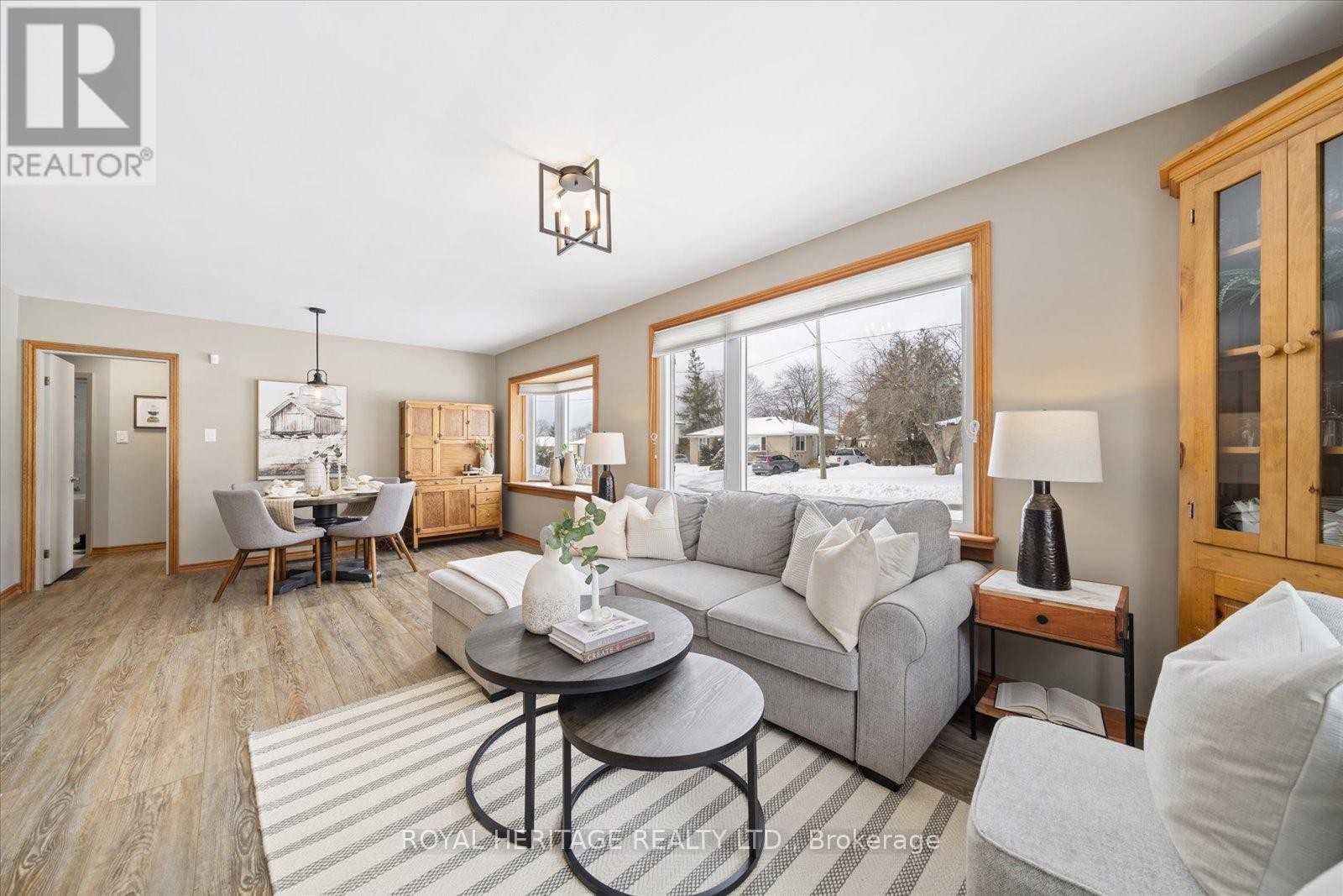 












55 GARSIDE AVENUE

,
Whitby (Brooklin),




Ontario
L1M1A9

