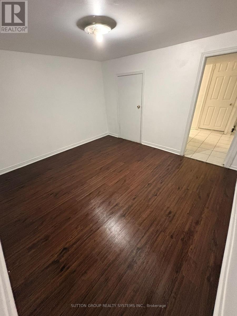 












B2 - 83 DAWES (BASEMENT) ROAD

,
Toronto (East End-Danforth),




Ontario
M4C5B2

