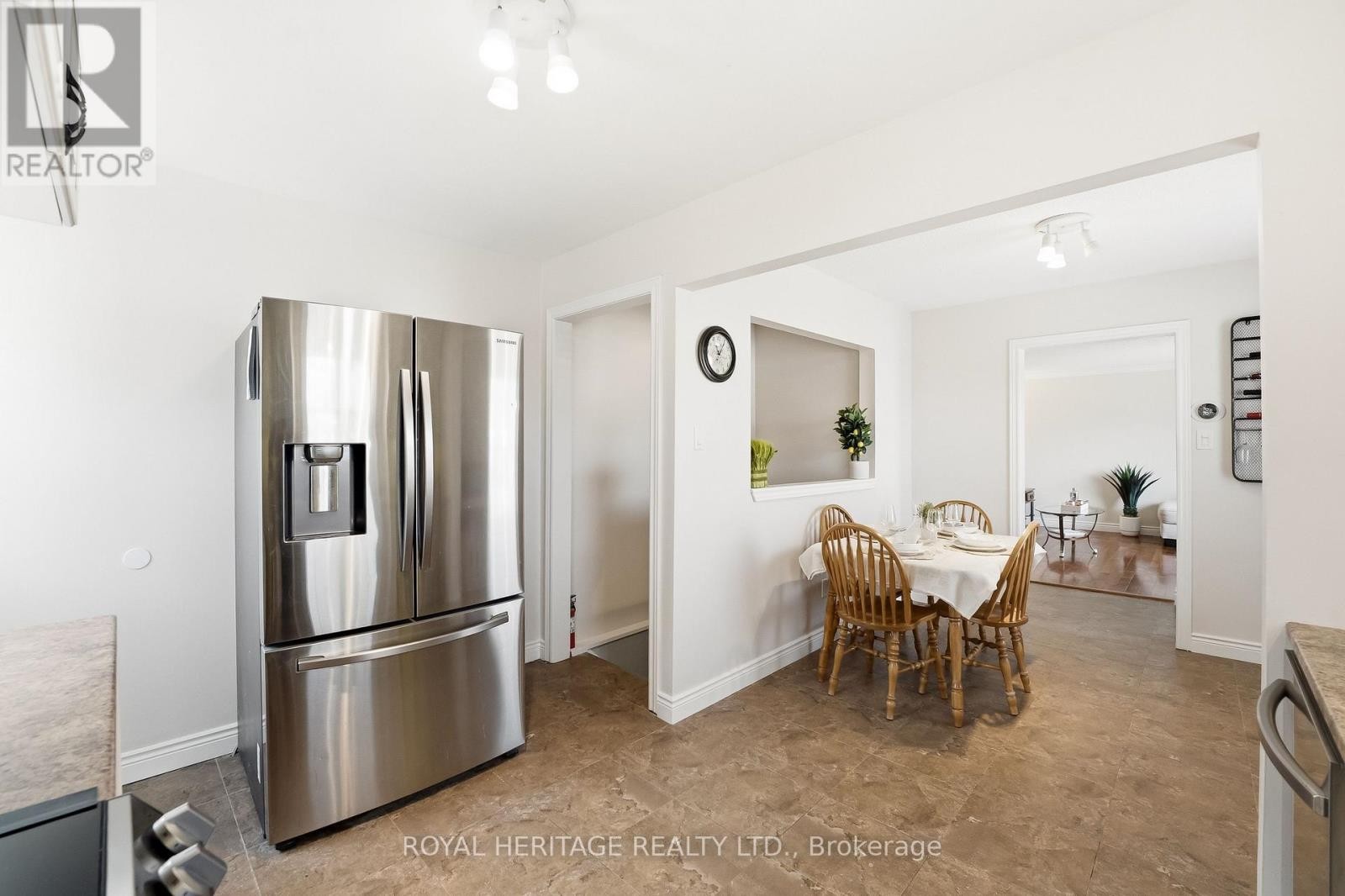 












148 GUTHRIE CRESCENT

,
Whitby (Lynde Creek),




Ontario
L1P1A8

