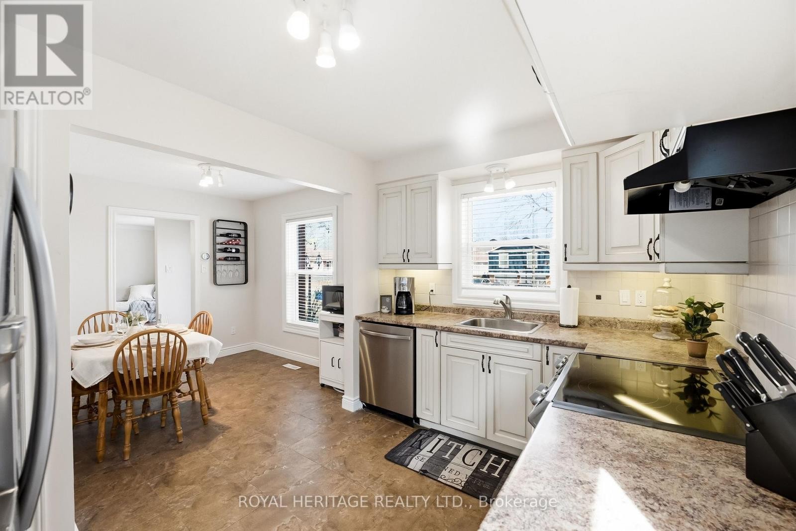 












148 GUTHRIE CRESCENT

,
Whitby (Lynde Creek),




Ontario
L1P1A8

