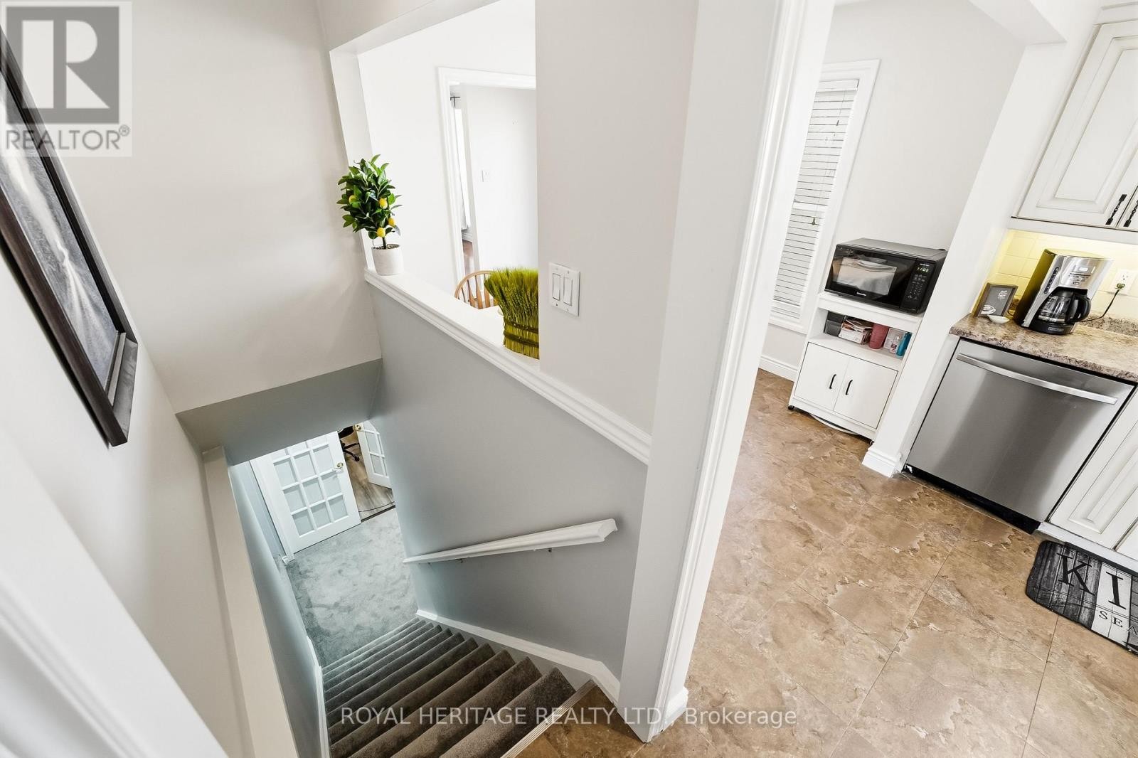 












148 GUTHRIE CRESCENT

,
Whitby (Lynde Creek),




Ontario
L1P1A8

