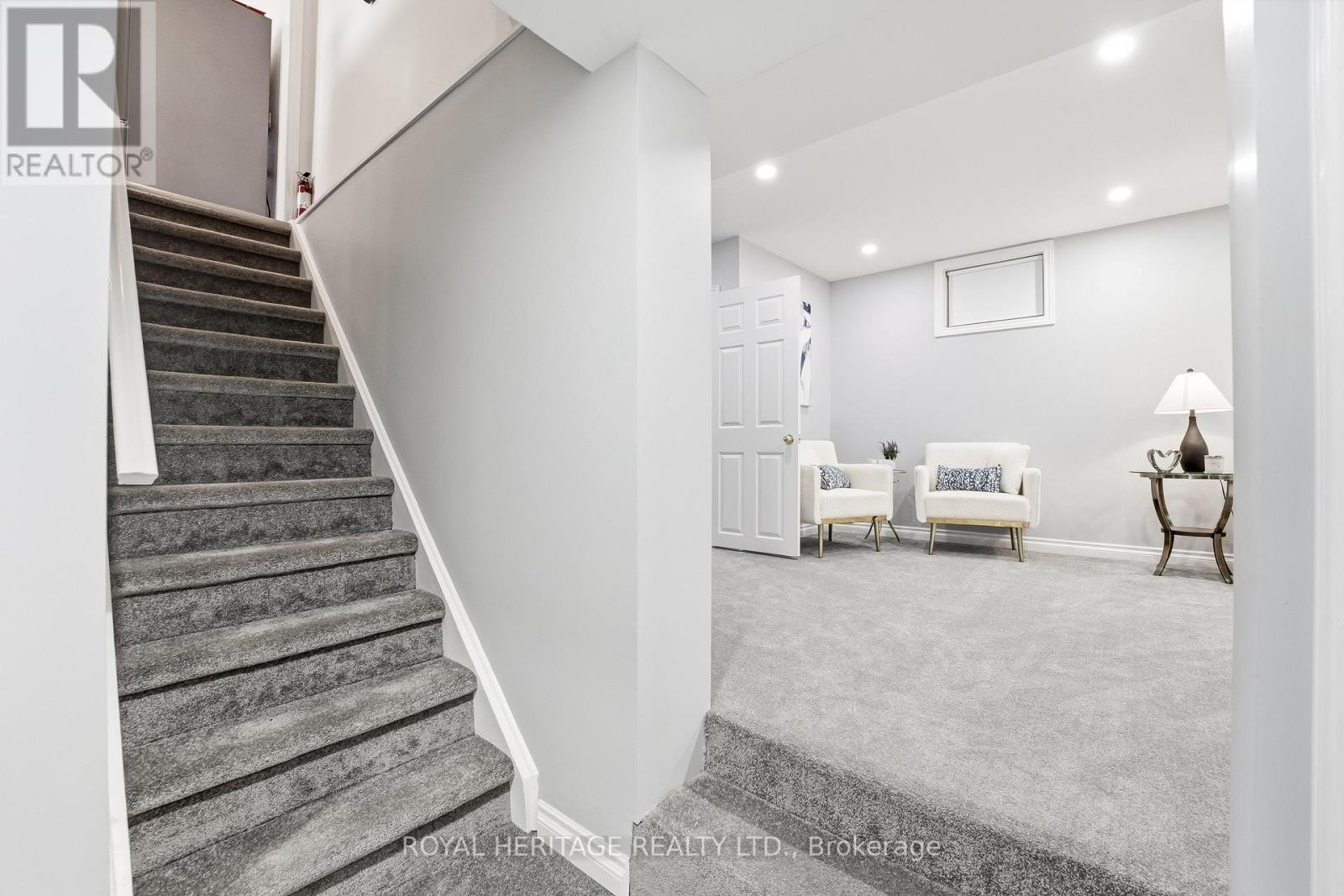 












148 GUTHRIE CRESCENT

,
Whitby (Lynde Creek),




Ontario
L1P1A8

