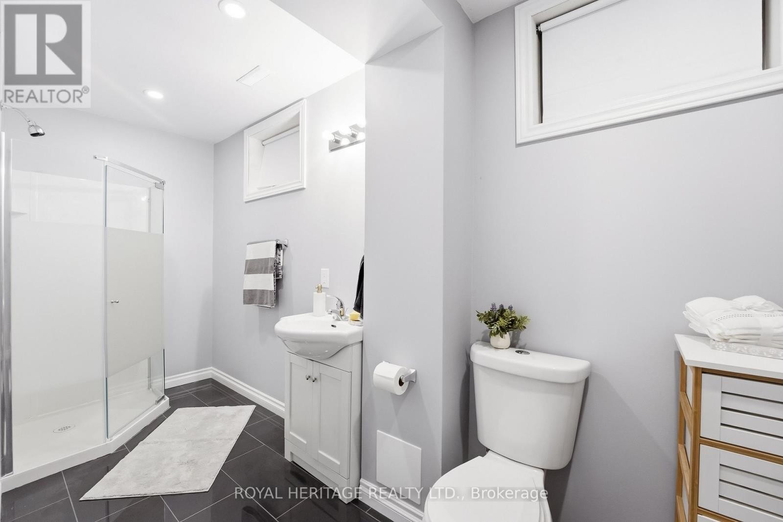 












148 GUTHRIE CRESCENT

,
Whitby (Lynde Creek),




Ontario
L1P1A8

