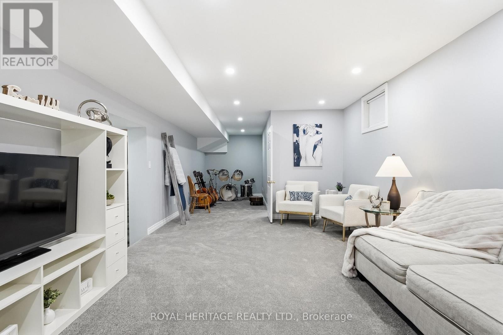 












148 GUTHRIE CRESCENT

,
Whitby (Lynde Creek),




Ontario
L1P1A8

