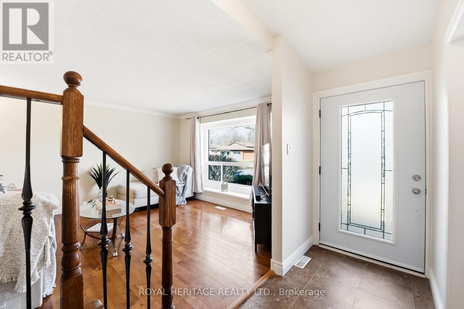 












148 GUTHRIE CRESCENT

,
Whitby (Lynde Creek),




Ontario
L1P1A8

