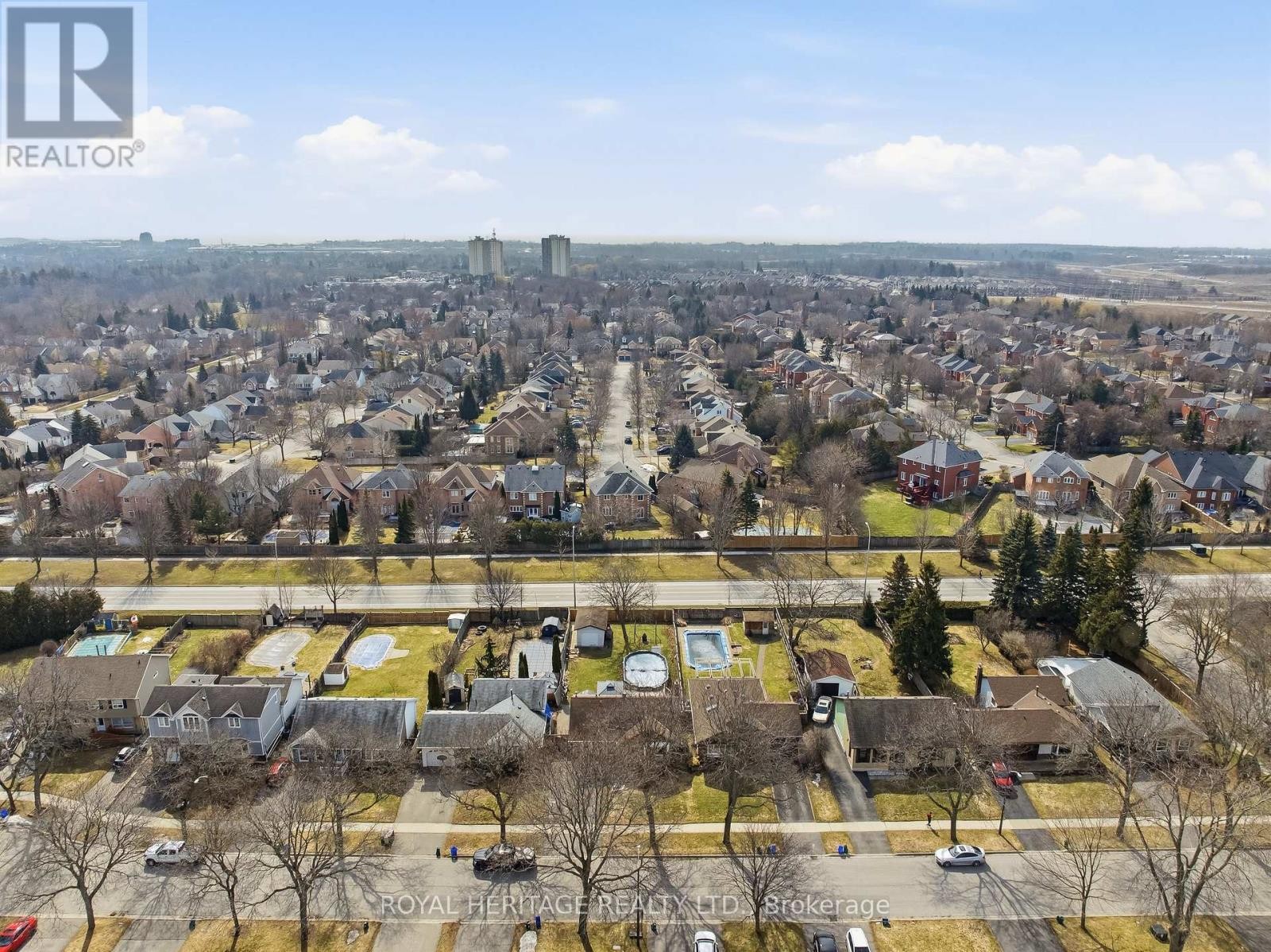 












148 GUTHRIE CRESCENT

,
Whitby (Lynde Creek),




Ontario
L1P1A8

