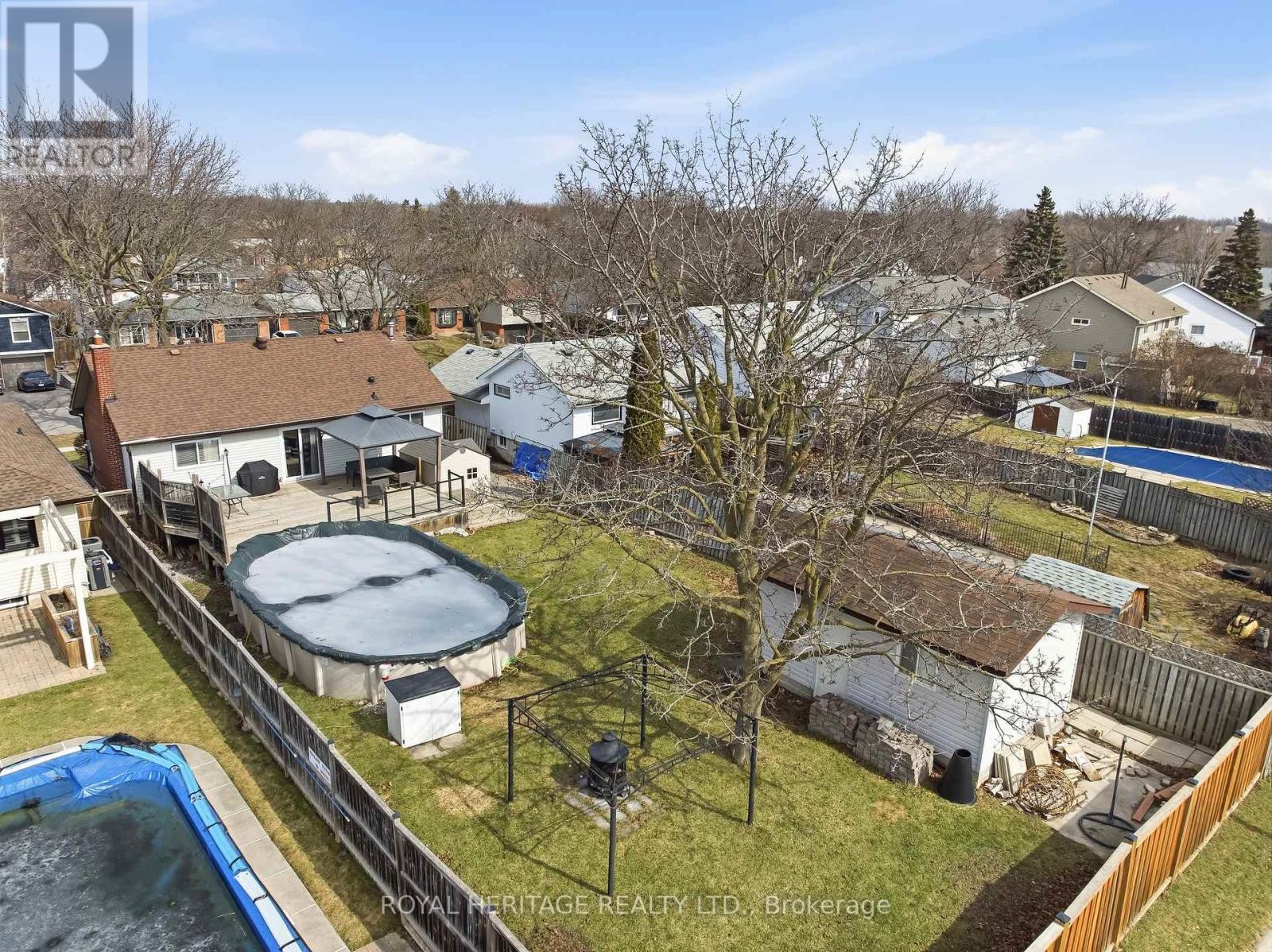 












148 GUTHRIE CRESCENT

,
Whitby (Lynde Creek),




Ontario
L1P1A8

