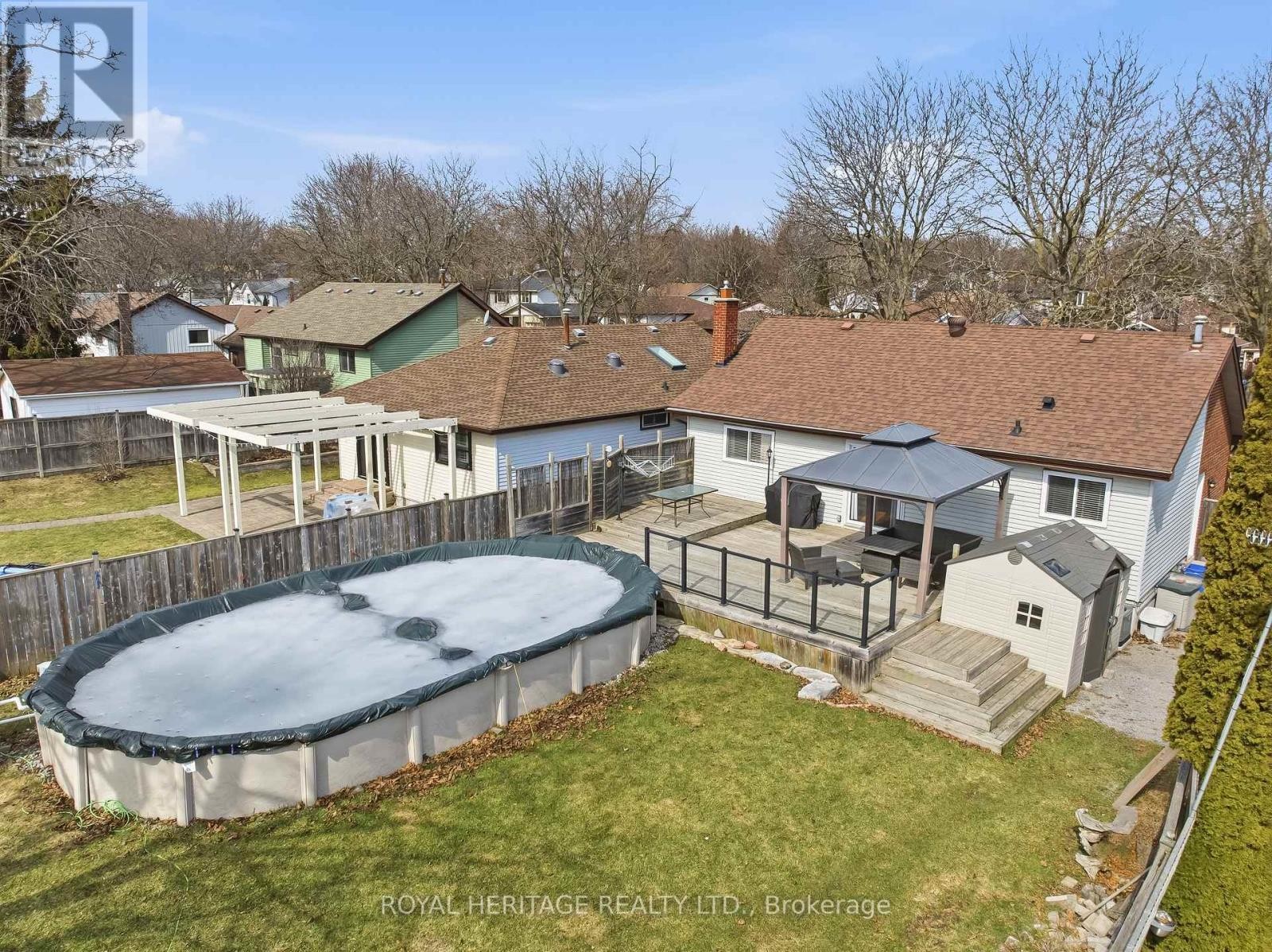 












148 GUTHRIE CRESCENT

,
Whitby (Lynde Creek),




Ontario
L1P1A8

