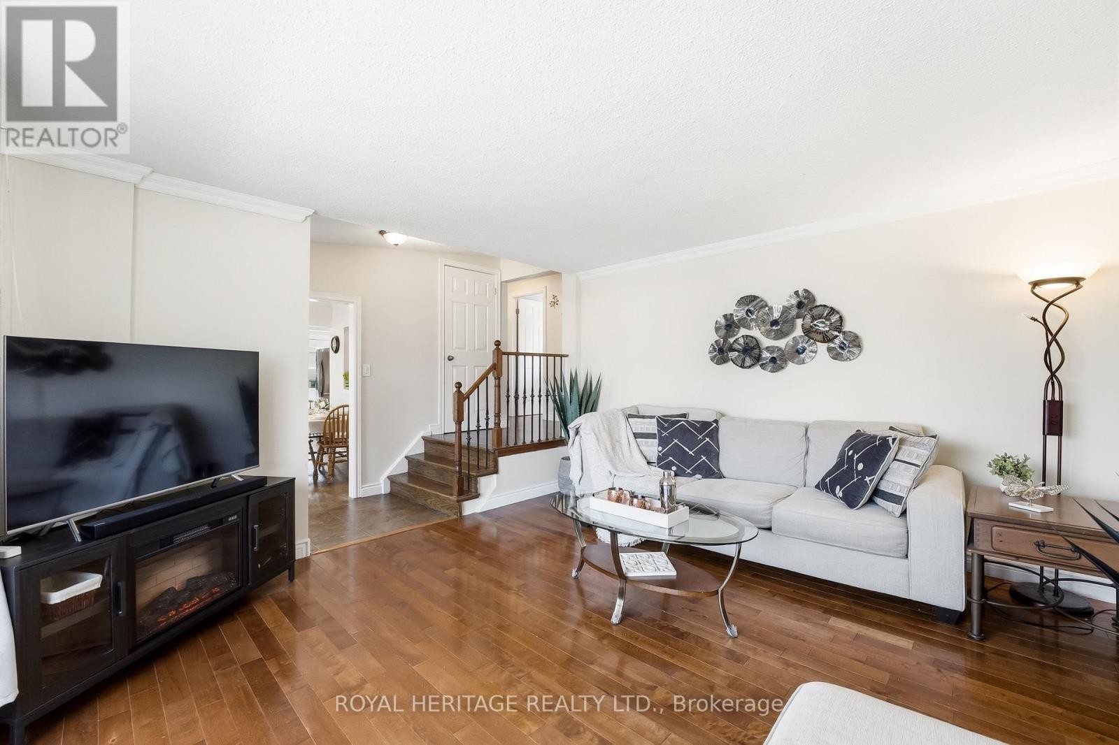 












148 GUTHRIE CRESCENT

,
Whitby (Lynde Creek),




Ontario
L1P1A8

