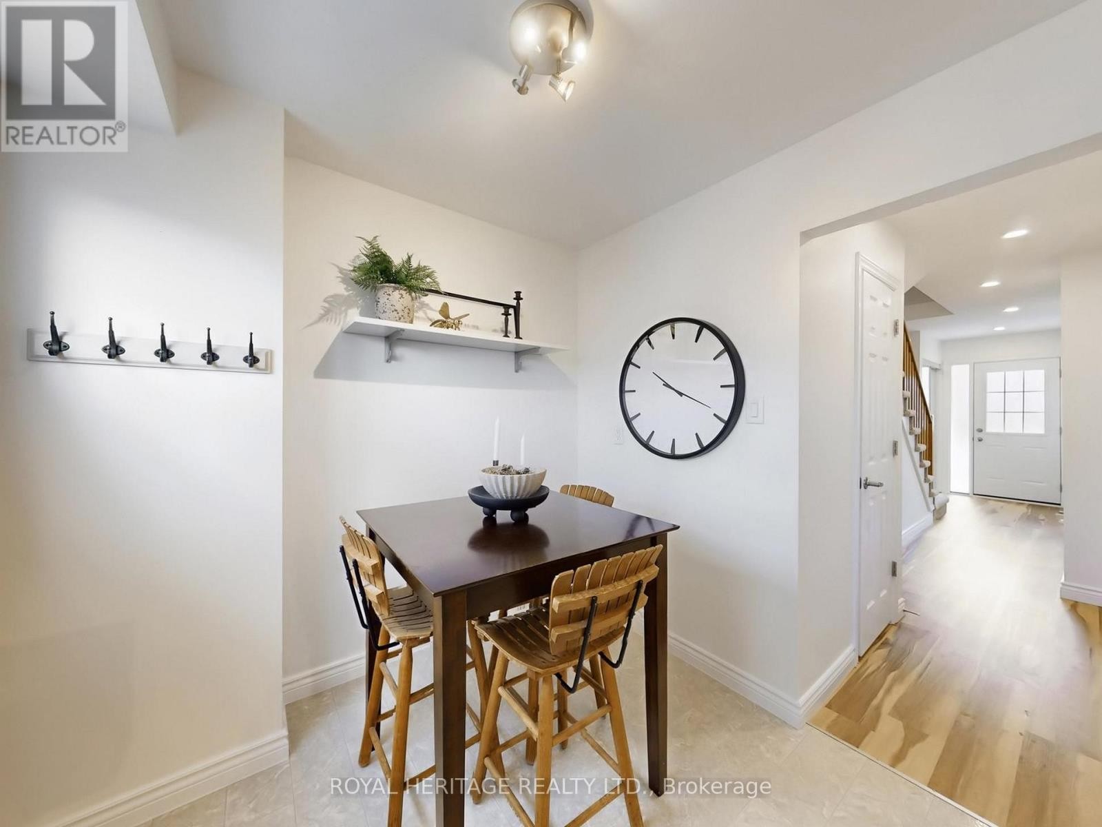 












39 - 10 BASSETT BOULEVARD

,
Whitby (Pringle Creek),




Ontario
L1N9C4

