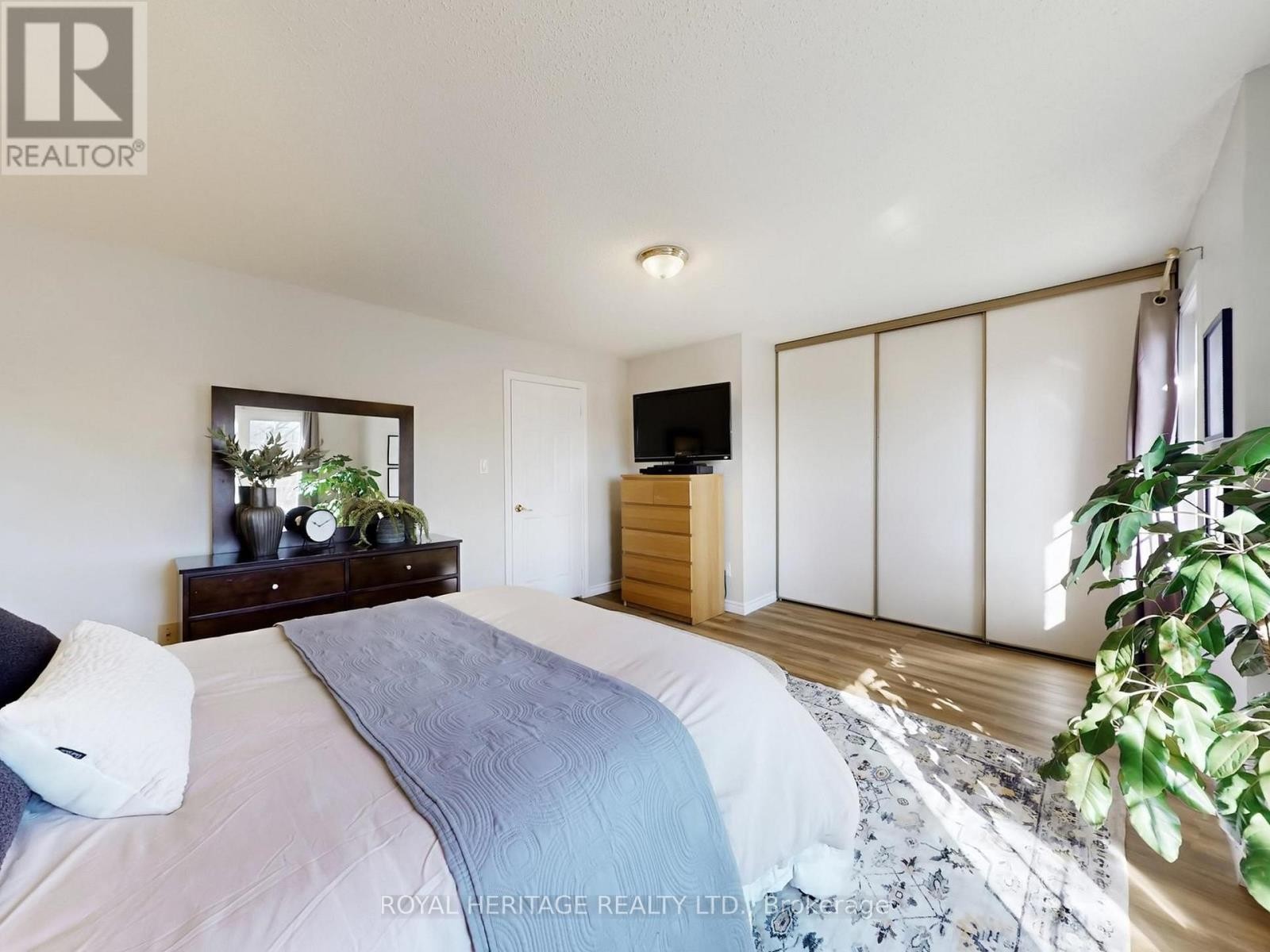 












39 - 10 BASSETT BOULEVARD

,
Whitby (Pringle Creek),




Ontario
L1N9C4

