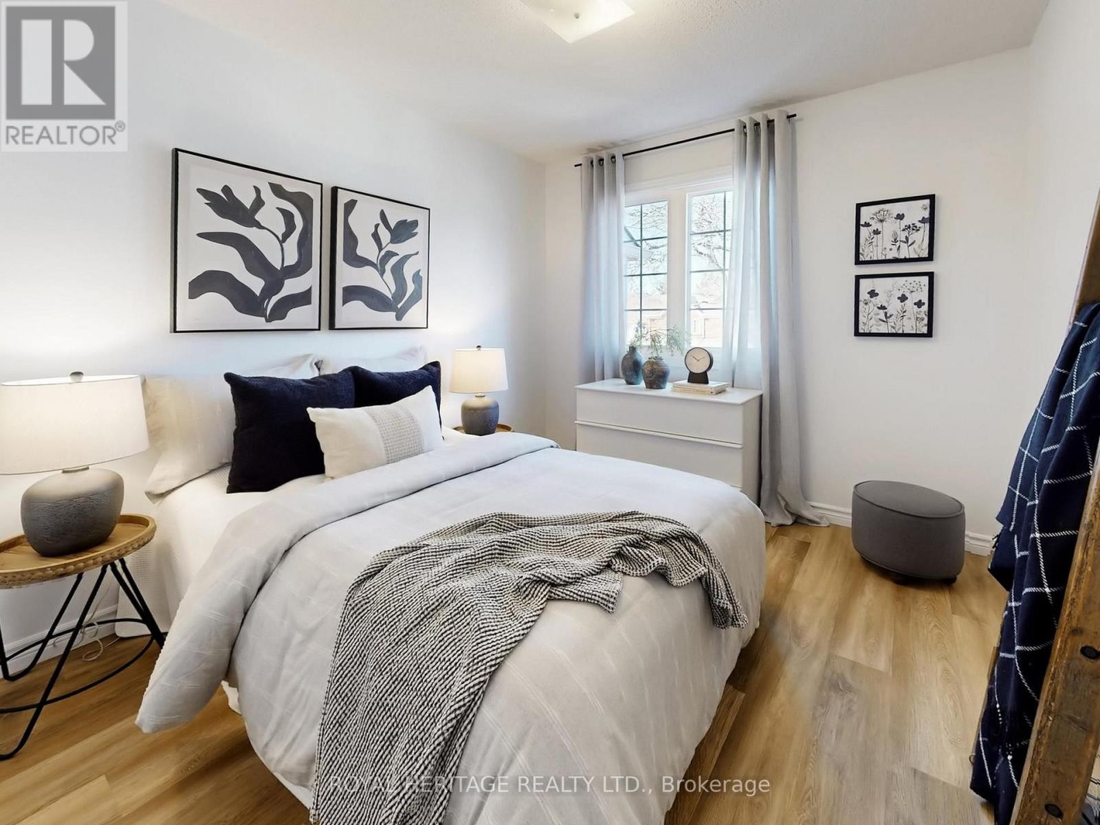 












39 - 10 BASSETT BOULEVARD

,
Whitby (Pringle Creek),




Ontario
L1N9C4

