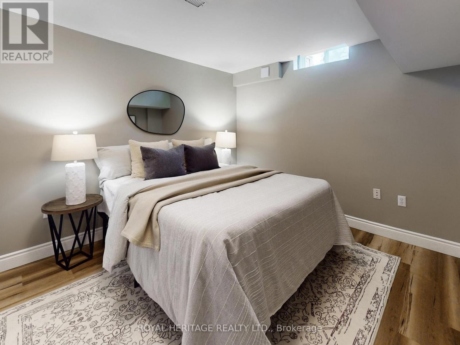 












39 - 10 BASSETT BOULEVARD

,
Whitby (Pringle Creek),




Ontario
L1N9C4

