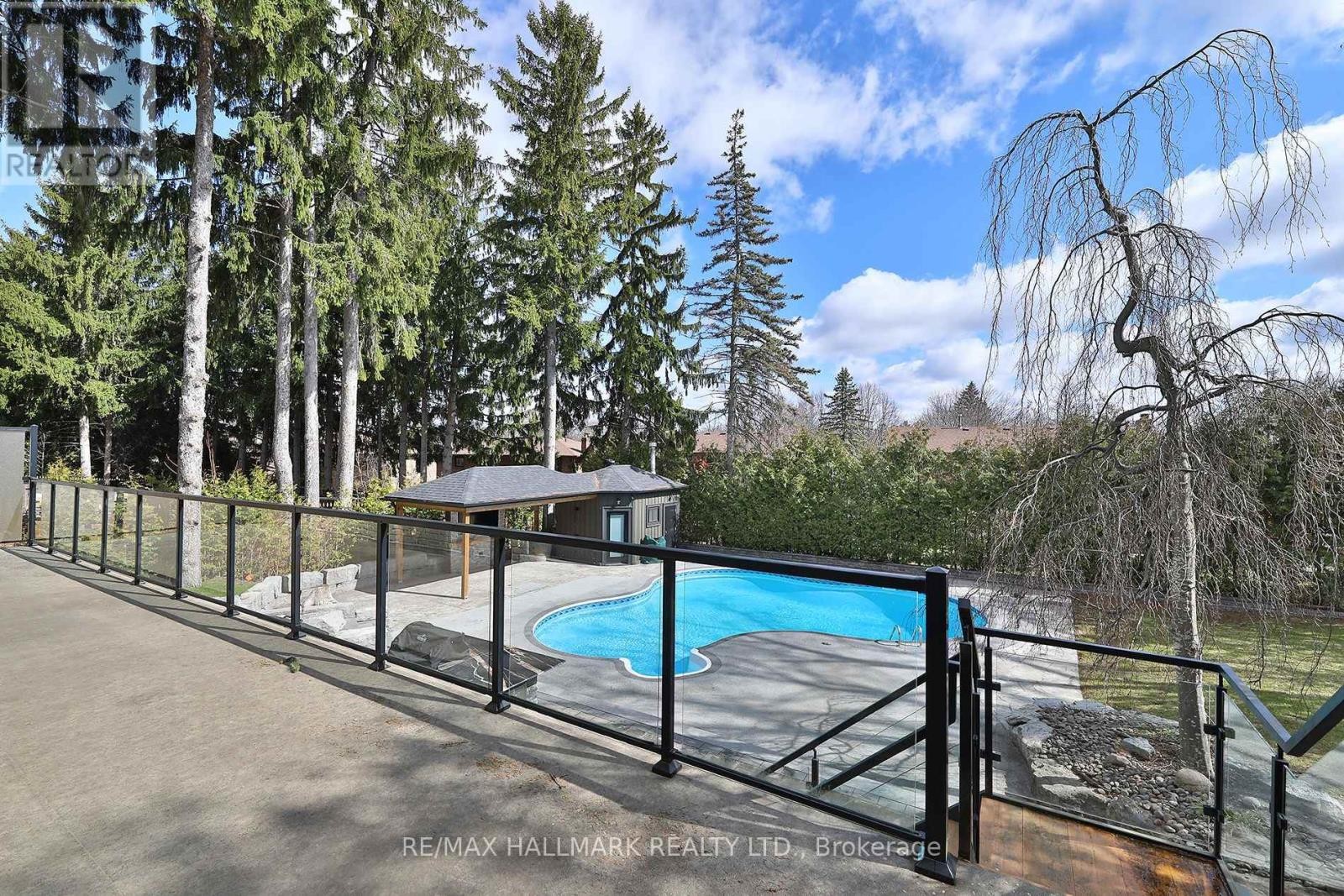 












88 COLONEL DANFORTH TRAIL

,
Toronto (Centennial Scarborough),




Ontario
M1C1R1

