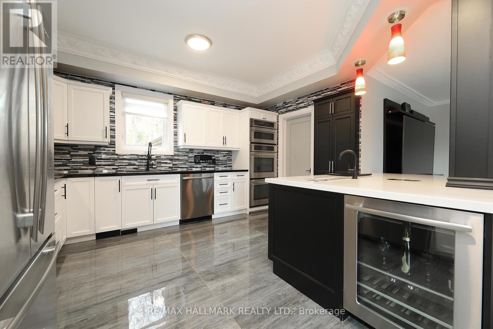 












88 COLONEL DANFORTH TRAIL

,
Toronto (Centennial Scarborough),




Ontario
M1C1R1

