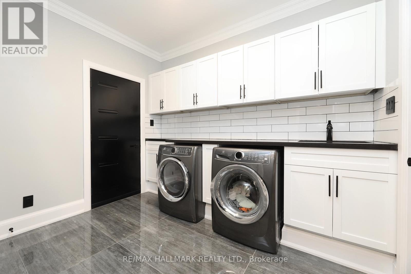 












88 COLONEL DANFORTH TRAIL

,
Toronto (Centennial Scarborough),




Ontario
M1C1R1

