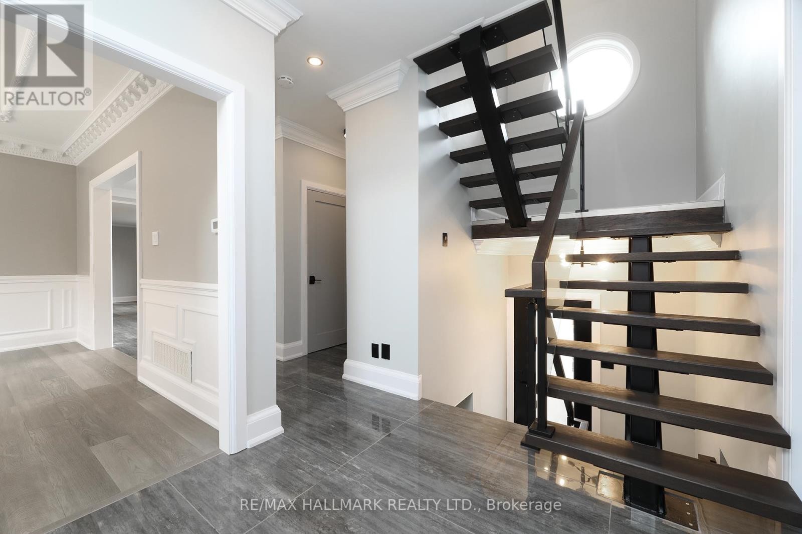 












88 COLONEL DANFORTH TRAIL

,
Toronto (Centennial Scarborough),




Ontario
M1C1R1

