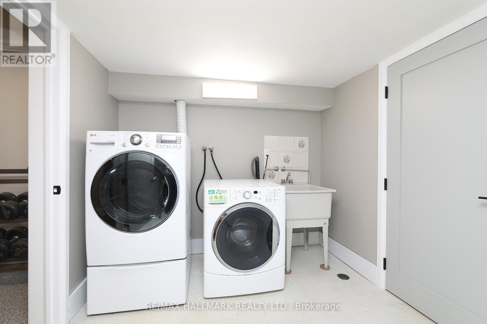 












88 COLONEL DANFORTH TRAIL

,
Toronto (Centennial Scarborough),




Ontario
M1C1R1

