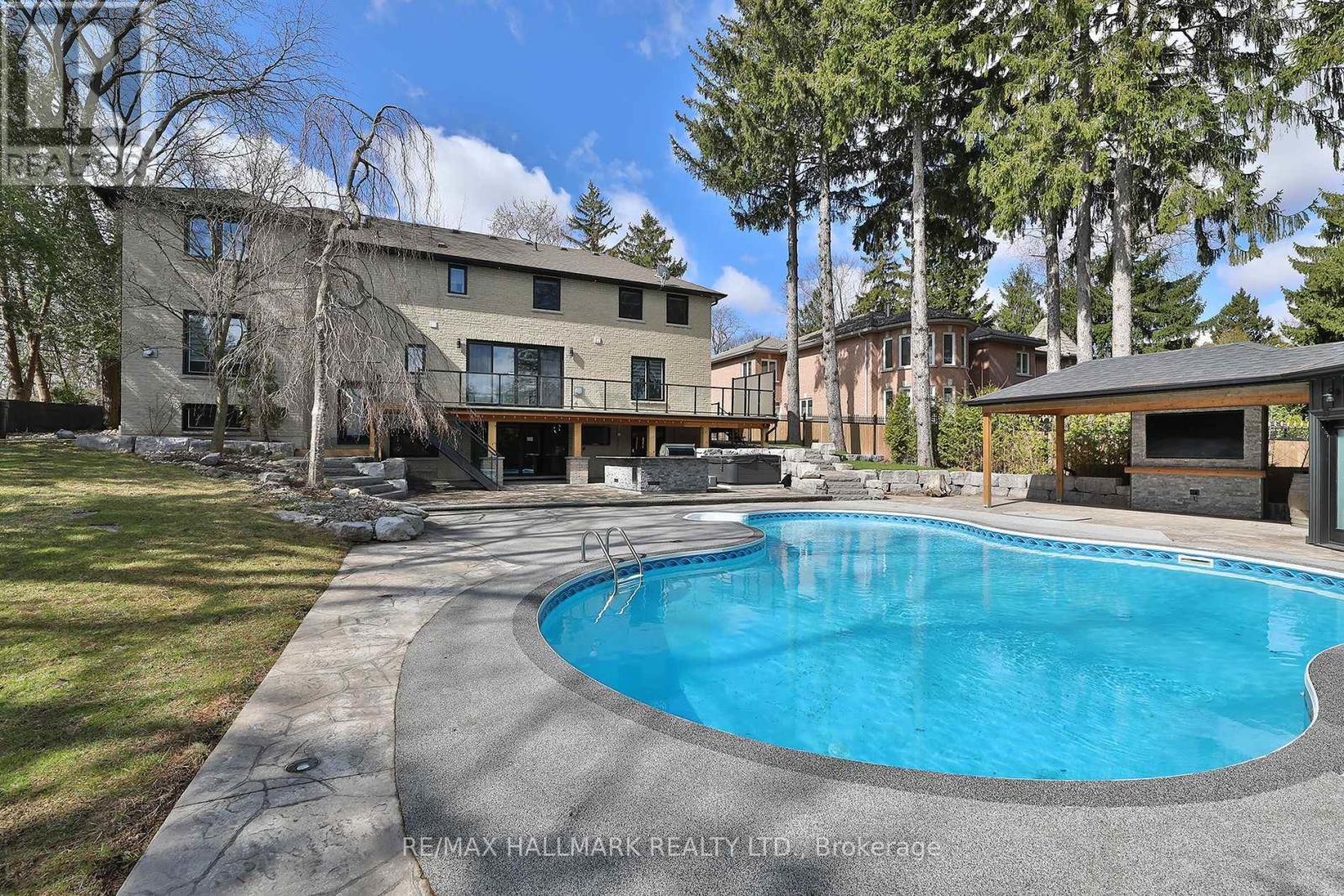 












88 COLONEL DANFORTH TRAIL

,
Toronto (Centennial Scarborough),




Ontario
M1C1R1

