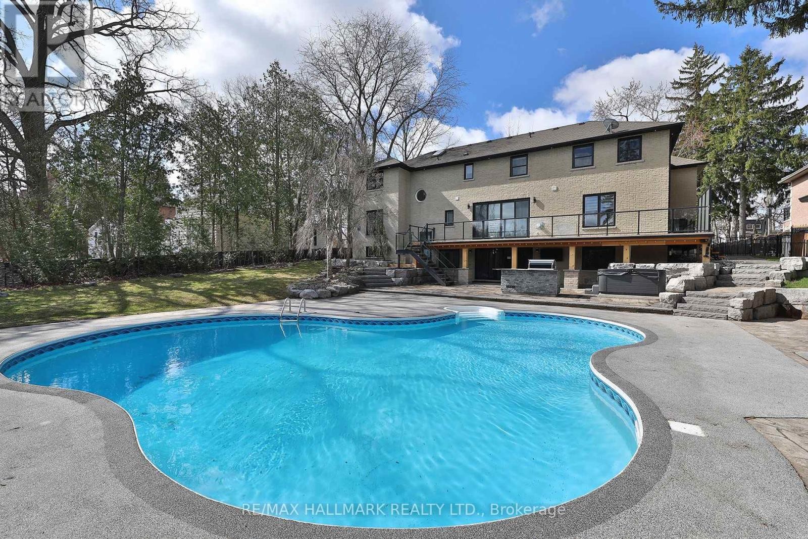 












88 COLONEL DANFORTH TRAIL

,
Toronto (Centennial Scarborough),




Ontario
M1C1R1

