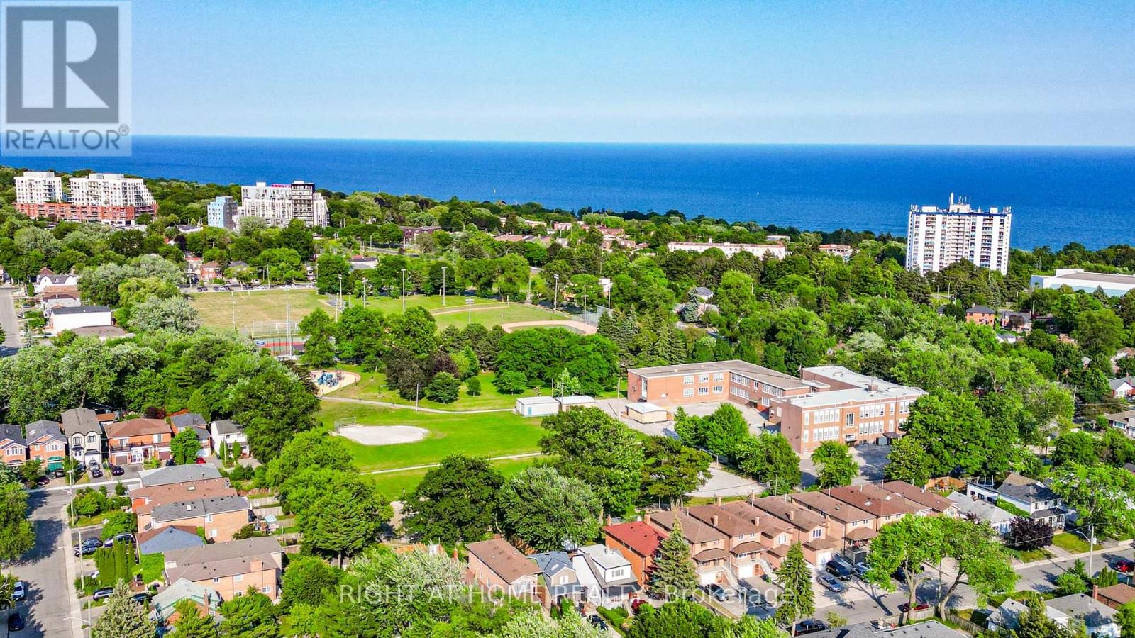 












174 AYLESWORTH AVENUE

,
Toronto (Birchcliffe-Cliffside),




Ontario
M1N2J6

