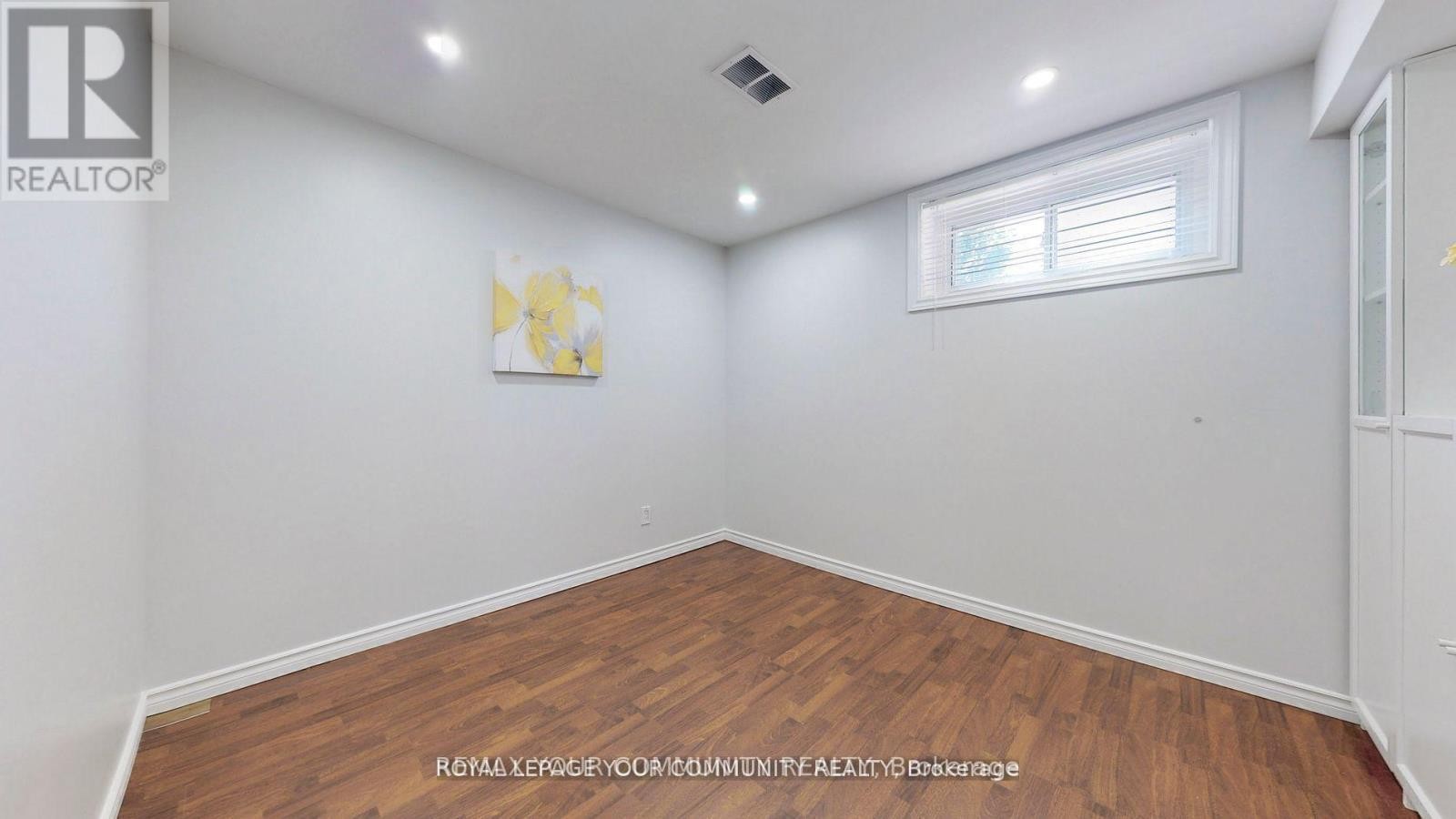 












BSMT - 41 SHROPSHIRE DRIVE

,
Toronto (Dorset Park),




Ontario
M1P1Y8


