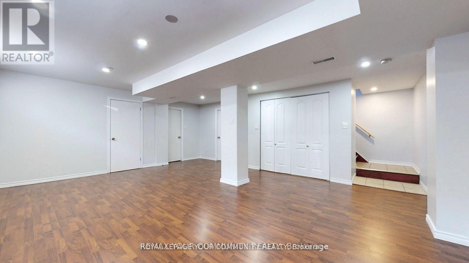 












BSMT - 41 SHROPSHIRE DRIVE

,
Toronto (Dorset Park),




Ontario
M1P1Y8

