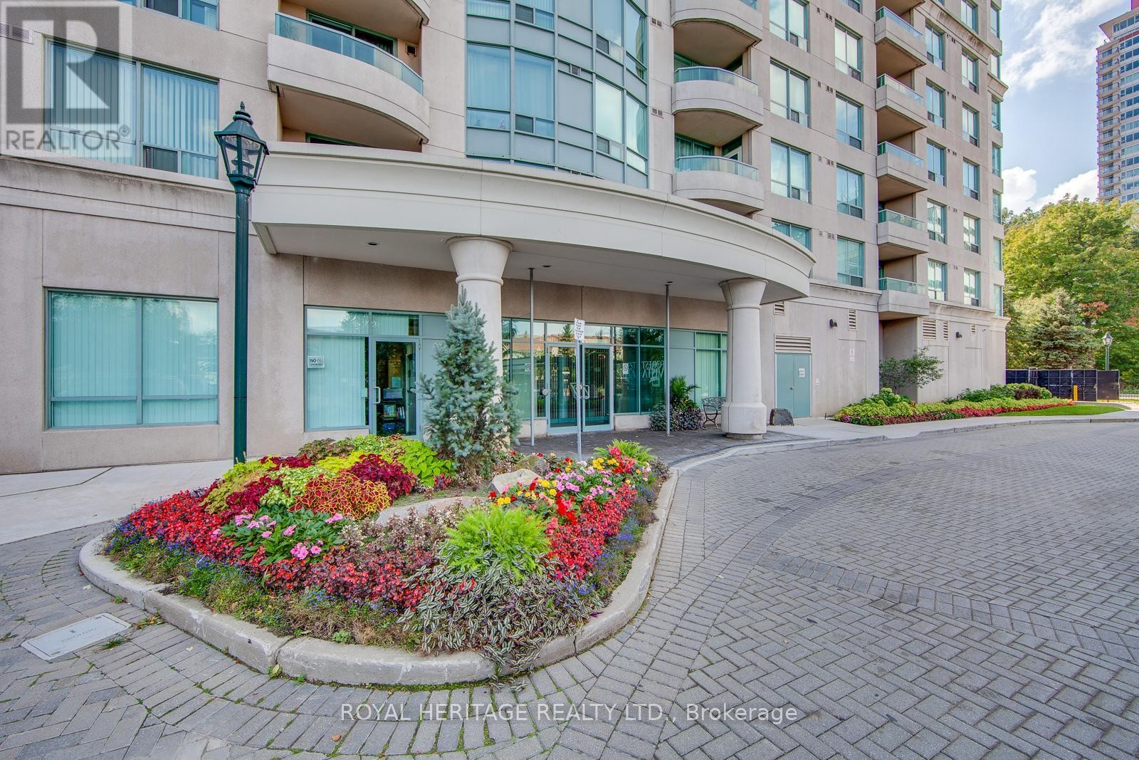 












1903 - 61 TOWN CENTRE COURT

,
Toronto (Bendale),




Ontario
M1P5C5

