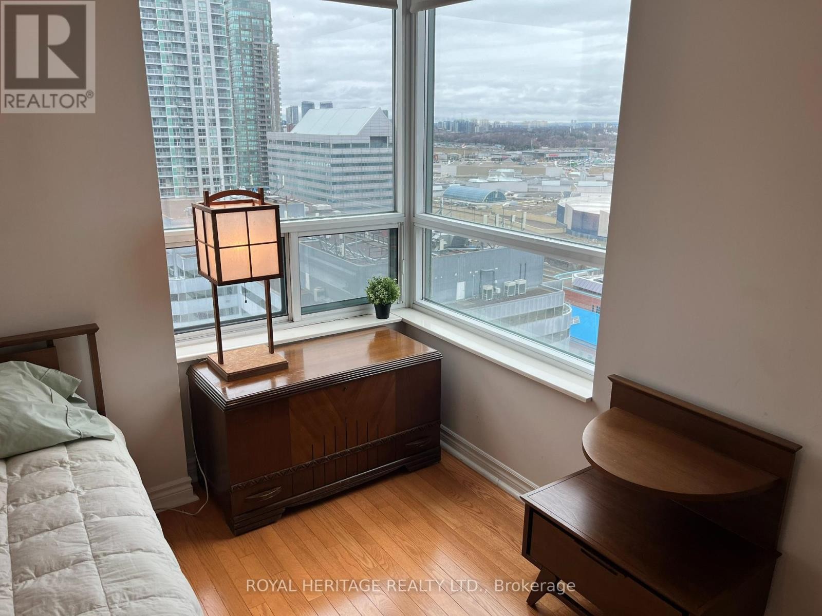 












1903 - 61 TOWN CENTRE COURT

,
Toronto (Bendale),




Ontario
M1P5C5

