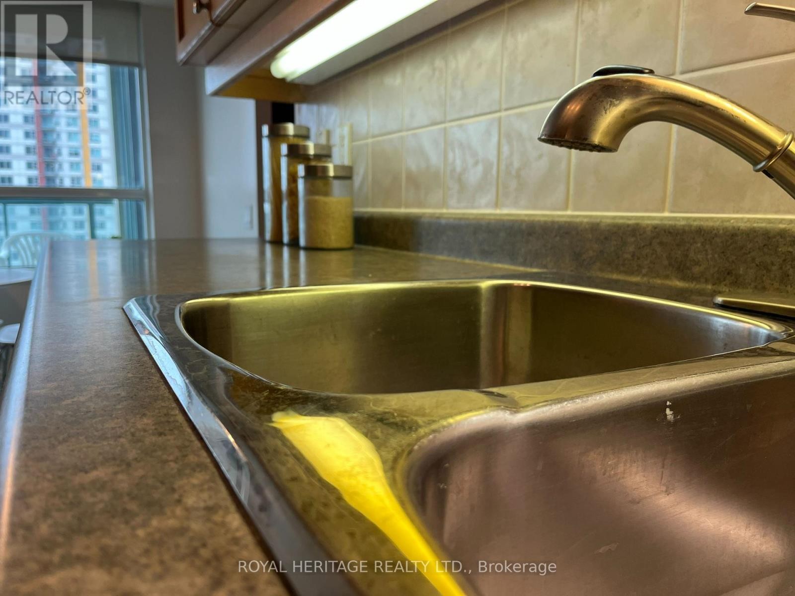 












1903 - 61 TOWN CENTRE COURT

,
Toronto (Bendale),




Ontario
M1P5C5

