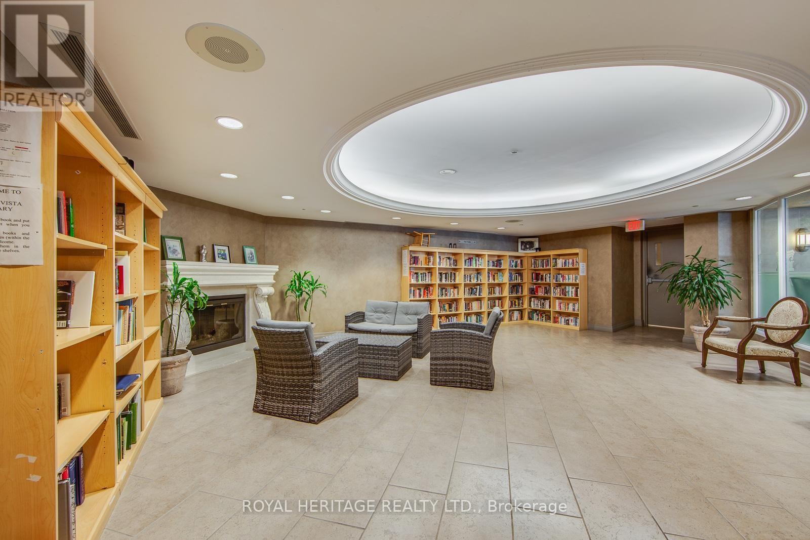 












1903 - 61 TOWN CENTRE COURT

,
Toronto (Bendale),




Ontario
M1P5C5

