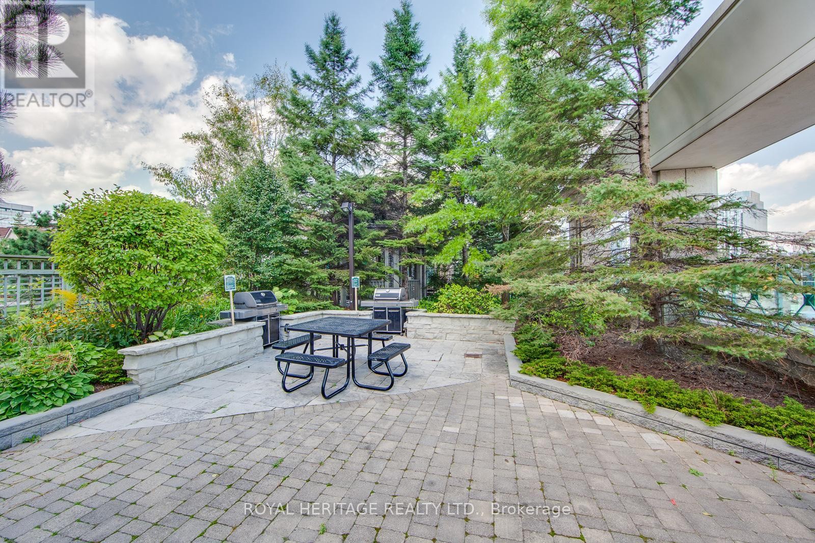 












1903 - 61 TOWN CENTRE COURT

,
Toronto (Bendale),




Ontario
M1P5C5

