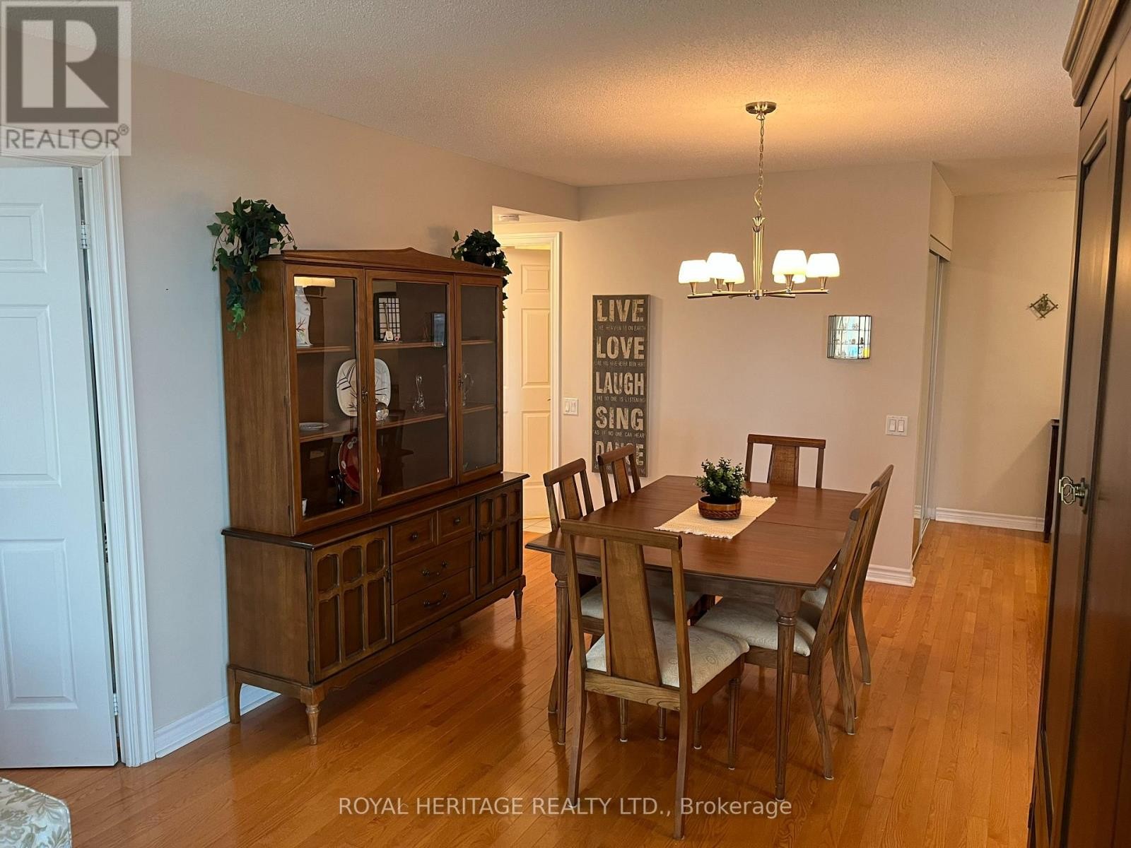 












1903 - 61 TOWN CENTRE COURT

,
Toronto (Bendale),




Ontario
M1P5C5

