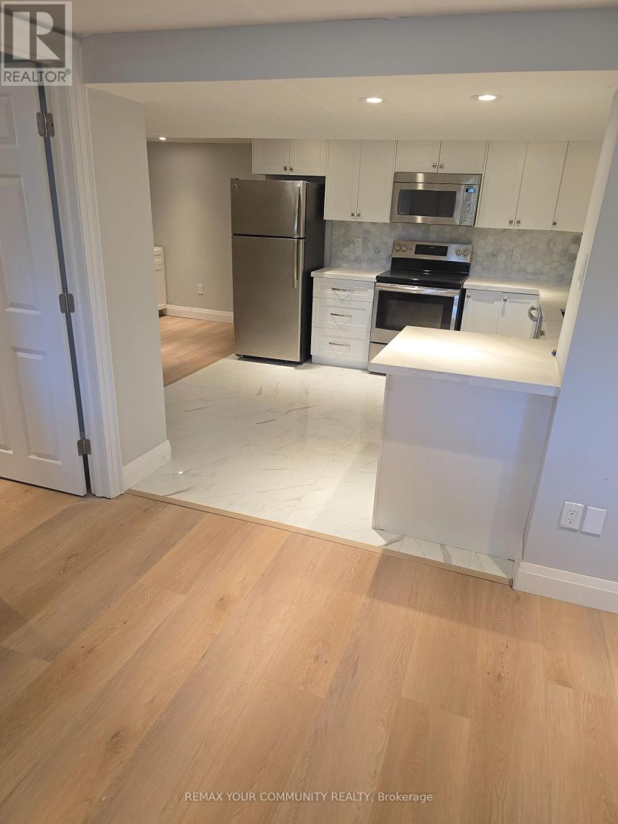 












LOWER LEVEL - 312 COCHRANE STREET

,
Whitby (Lynde Creek),




Ontario
L1N5J3

