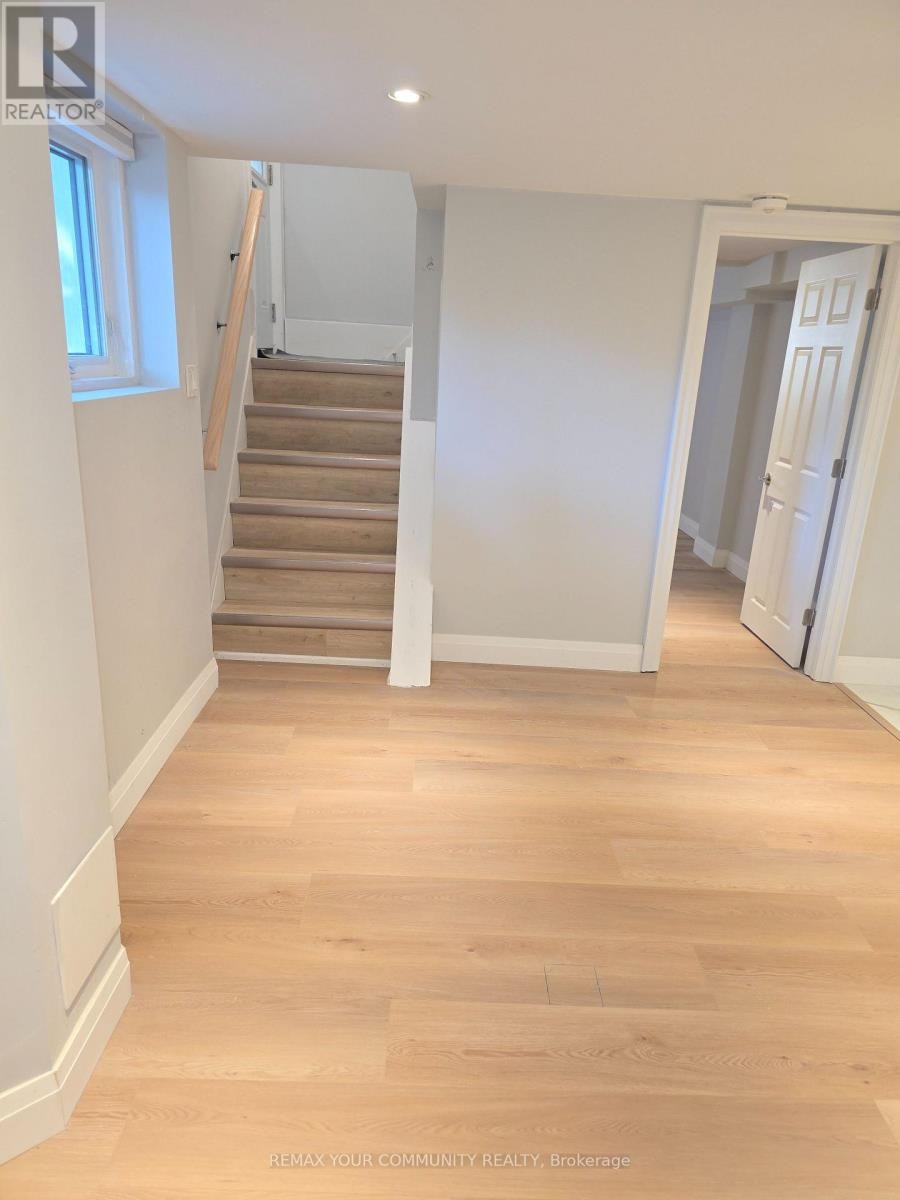 












LOWER LEVEL - 312 COCHRANE STREET

,
Whitby (Lynde Creek),




Ontario
L1N5J3

