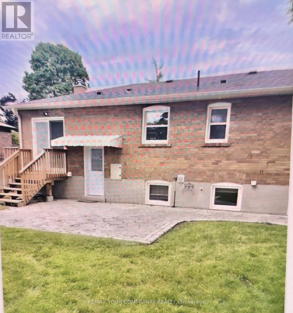 












LOWER LEVEL - 312 COCHRANE STREET

,
Whitby (Lynde Creek),




Ontario
L1N5J3

