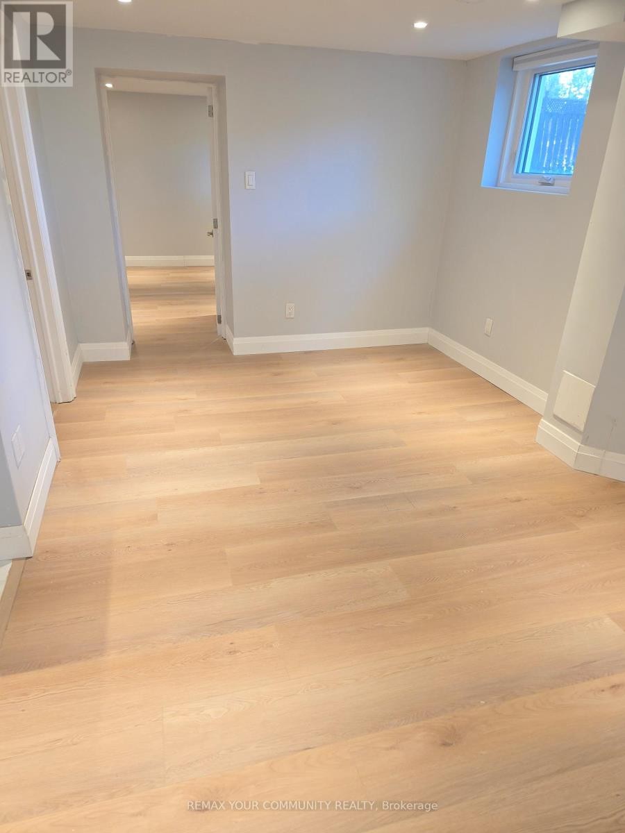 












LOWER LEVEL - 312 COCHRANE STREET

,
Whitby (Lynde Creek),




Ontario
L1N5J3

