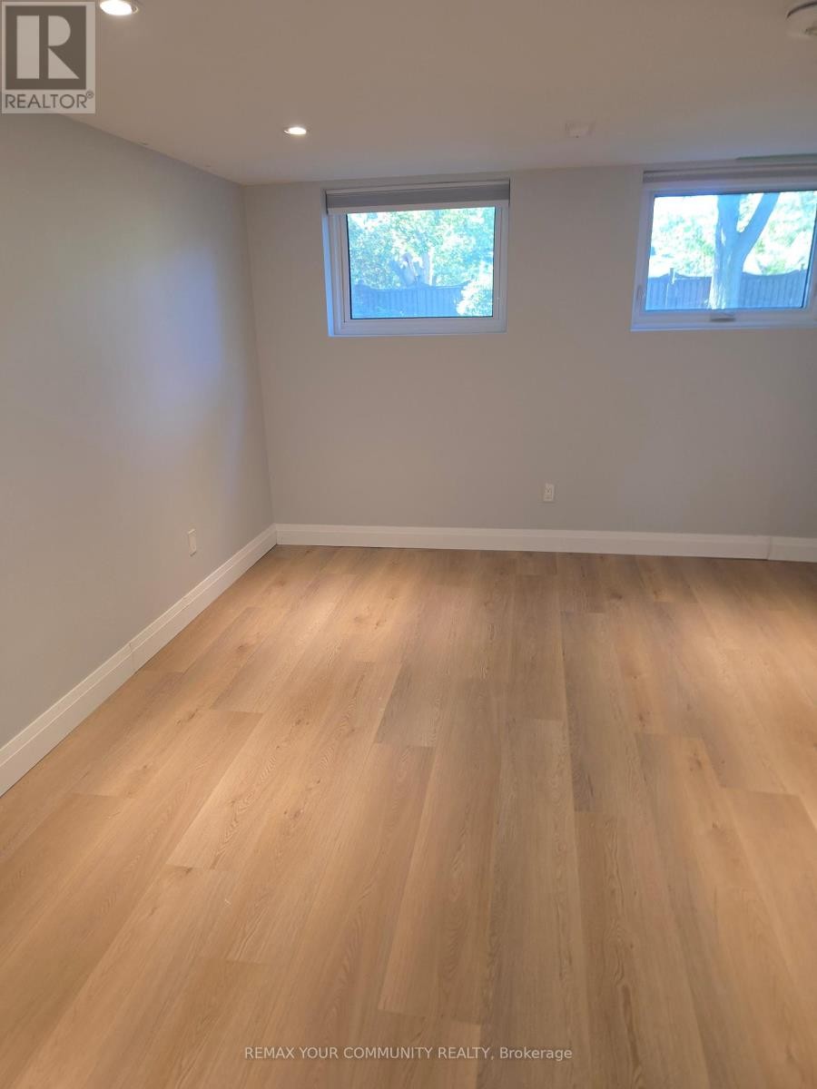 












LOWER LEVEL - 312 COCHRANE STREET

,
Whitby (Lynde Creek),




Ontario
L1N5J3

