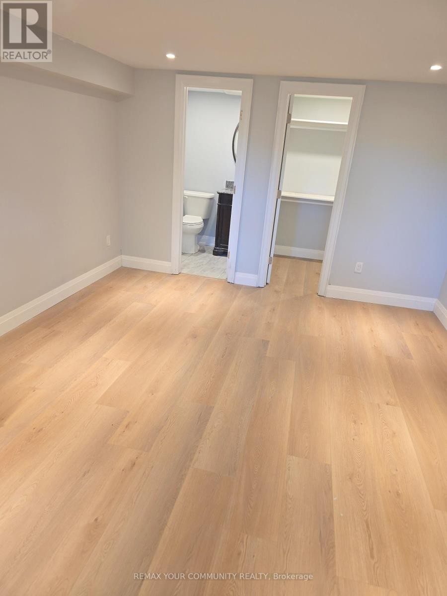 












LOWER LEVEL - 312 COCHRANE STREET

,
Whitby (Lynde Creek),




Ontario
L1N5J3

