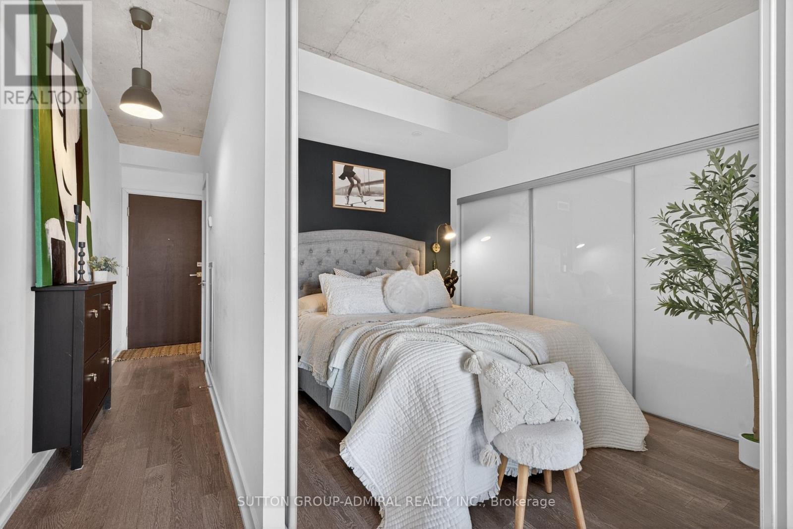 












725 - 1190 DUNDAS STREET E

,
Toronto (South Riverdale),




Ontario
M4M0C5

