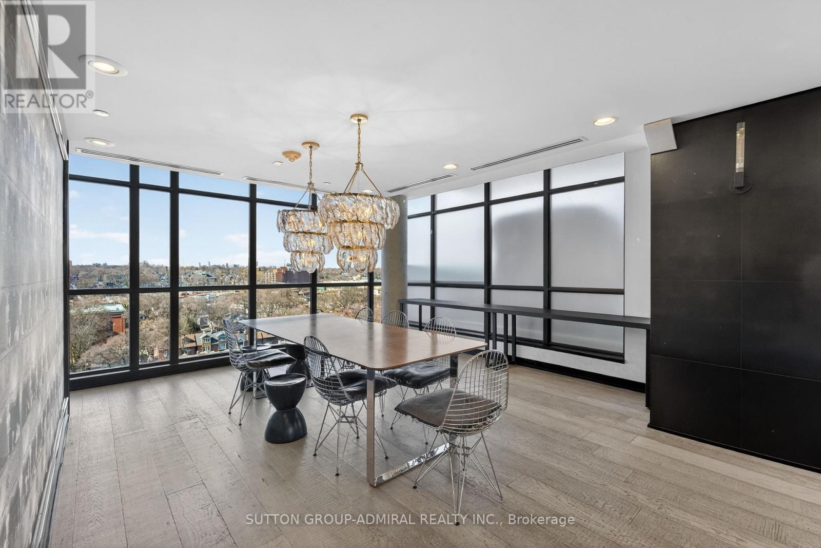 












725 - 1190 DUNDAS STREET E

,
Toronto (South Riverdale),




Ontario
M4M0C5

